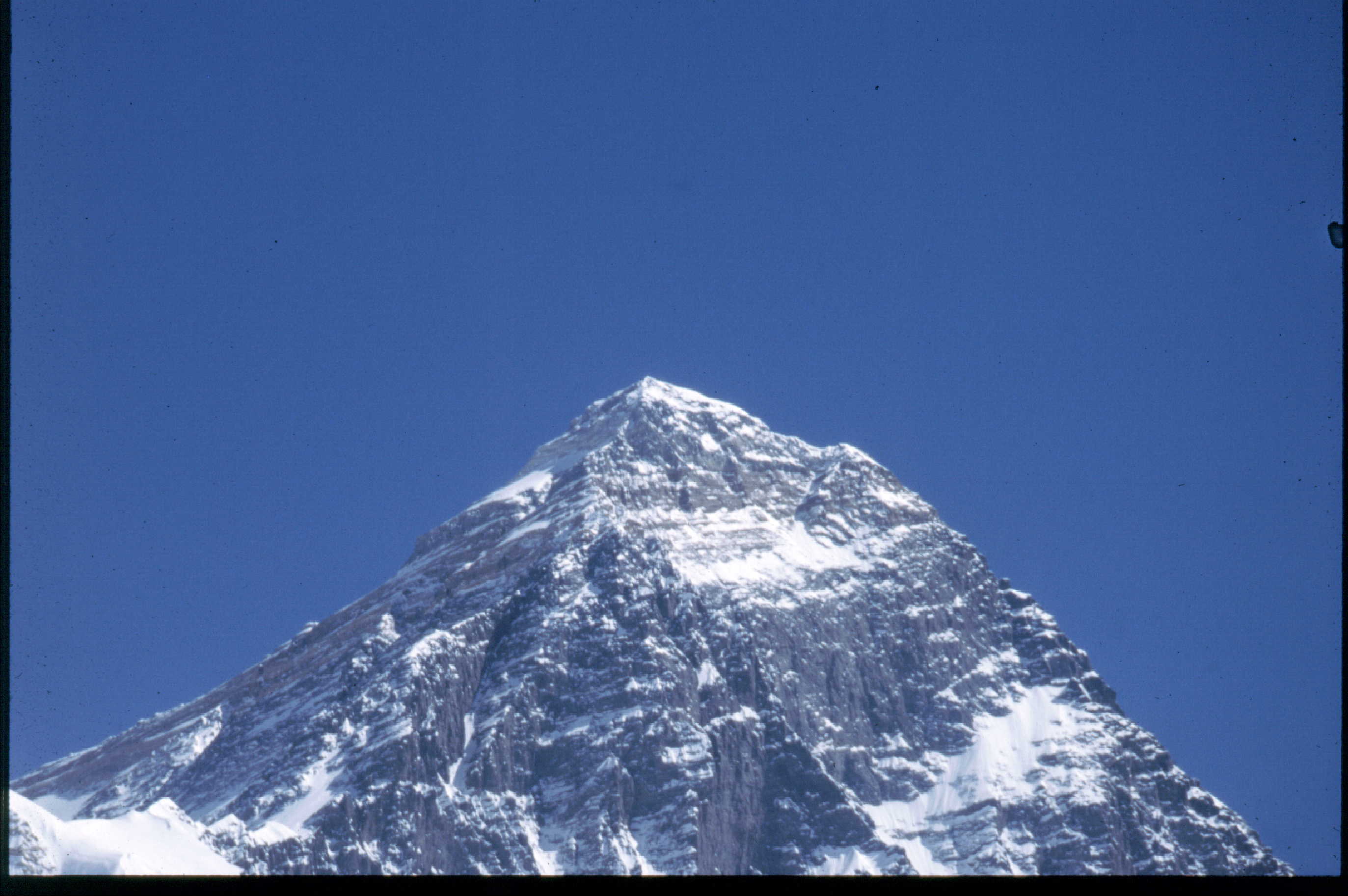 Bin05S02 - Everest.jpg